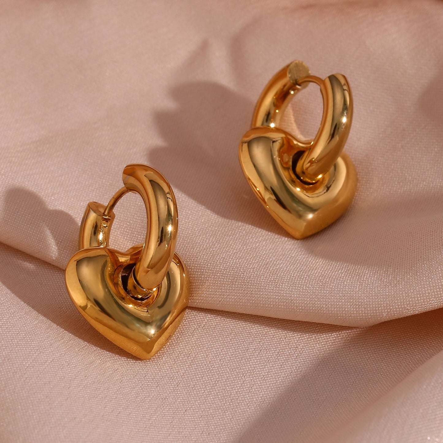 ' Simple Light Luxury Ear Clip Ear Hoop Jewelry Stainless Steel Gold Plated Glossy Heart Embellished Thick Earrings Accessories